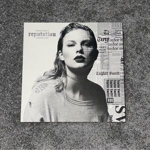 Taylor Swift Reputation Stadium Concert Tour VIP Box Only Working